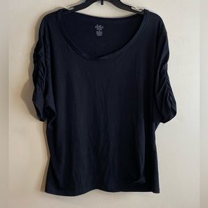Dots T-shirt with rouched sleeves
